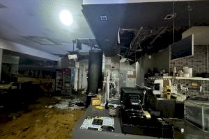 Un incendio arrasa con un conocido restaurante tailandés en Valencia