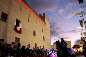 Els Moros recuperen el Castell d'Alaquàs en la tradicional conquesta