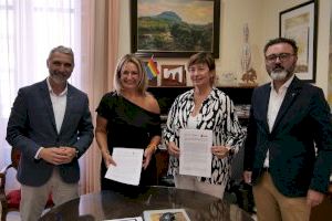 La consellera de Innovación firma un convenio con el Ayuntamiento de Segorbe para impulsar la promoción turística del municipio