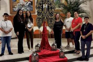 En la parroquia del Sagrado Corazón se conmemoró la festividad de la Exaltación de la Cruz con una eucaristía