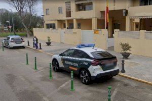 Saltando muros y forzando puertas: así actuaba una banda de menores que asaltaba viviendas con moradores dentro en Oliva