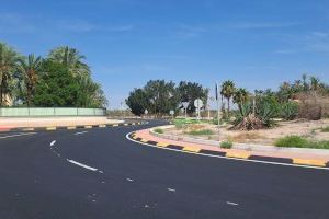 Elche finaliza las obras del carril para bicis y peatones que une el casco urbano con la pedanía de Asprillas