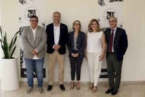 La UMH y el Colegio de Procuradores de Elche firman un convenio para la realización del Máster Universitario en Abogacía y Procura