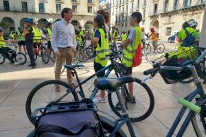 Un centenar de estudiantes de Educación Secundaria recorren Alicante con la Biciescuela dentro de la Semana Europea de la Movilidad