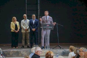 Mompó reafirma su compromiso con el envejecimiento activo en un acto con mayores en Alzira