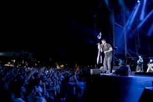 17.000 personas vibran ante Melendi en Castellón