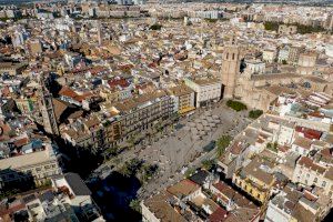 Descubren un alijo de hachís oculto en la nevera de un bar de Valencia