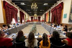 El Ayuntamiento reúne a la comunidad educativa para incorporar propuestas al plan estratégico del Elche del futuro