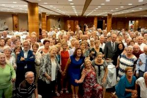 Macroboda de oro en Valencia: 300 parejas celebran sus 50 años de casados a la vez