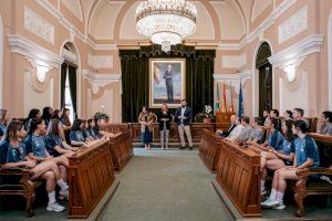 L'alcaldessa de Castelló rep a “Les Guerreres”, la Selecció Espanyola d'Handbol Femení