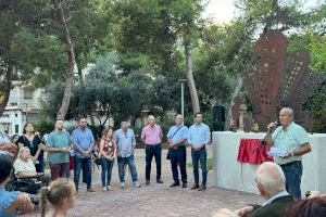 Paterna rinde homenaje a los vecinos de Alborgí con la instalación de un monolito en el Parque de este barrio