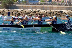 Denia prepara una charla y una regata para concienciar sobre la importancia del remo en la batalla contra el cáncer de mama