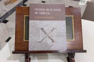 El Salón de Cristal acoge la presentación de las actas del X Curso de Historia de la Ciudad de València