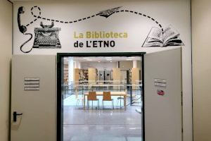 La Biblioteca de L’ETNO reabre con una sala de consulta renovada y un nuevo sistema de clasificación de libros