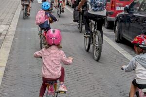 El Bicibús impulsa els trajectes en bici al CEIP Cervantes d’Alboraia