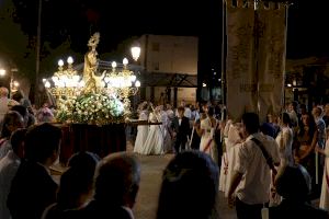 Benetússer rinde homenaje a su patrona