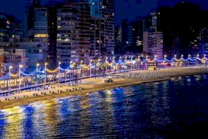 Benidorm aprueba el proyecto de renovación de la segunda fase de la catenaria lumínica de Levante con una inversión de 908.581 euros