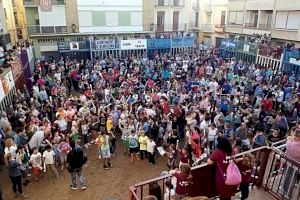 El Esclat de Festa dona el tret d'eixida a les Festes de Roser d'Almassora