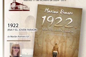 La autora local Marian Romero presenta su novela, "1922. Ana y el joven faraón", en el Forn Cultural