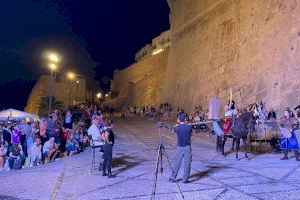 Los visitantes y turistas se convierten en actores y actrices por un día en Peñíscola