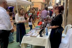 'Botigues al Carrer' dinamiza el comercio de proximidad en el centro de Alicante con una jornada de gran participación