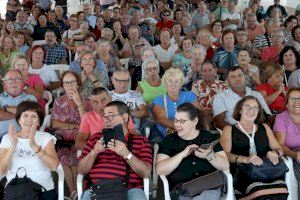 Más de 700 personas mayores celebran la clausura de la Semana del Mayor en Torrent con una gran fiesta