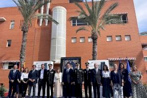 Elche rinde homenaje a la Policía Nacional con la designación de dos espacios en el callejero municipal