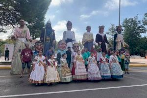 Benicàssim celebra el día de la Comunitat Valenciana con una procesión cívica, tradición y música pop de “la terreta”