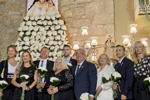 La Ofrenda a la Virgen de la Paciencia reúne a generaciones de reinas y damas en el 60 aniversario de su llegada a Oropesa del Mar