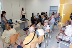 Benidorm ofrece una charla sobre agricultura ecológica a los usuarios de los huertos urbanos