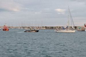 Accidente naútico en Valencia: Rescatan a un barco en apuros tras un accidente