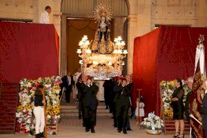 GALERÍA | Nules celebra la tradicional ofrenda y procesión en honor a la Virgen de la Soledad