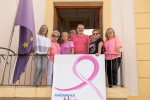 Día del Cáncer de Mama en l’Alfàs: lazo rosa, lectura de manifiesto, baile y pruebas gratuitas de densitometría