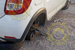 Descubren a un ladrón que se dedicaba a robar ruedas de los coches aparcados en las calles de Manises