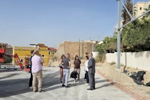 La directora general de Patrimonio Cultural y el subdirector de Espacios Naturales Protegidos visitan Villajoyosa