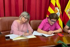 Ayuntamiento de Santa Pola y l’Antina firman un convenio para colaborar en actividades de normalización lingüística