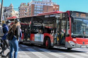 EMT Valencia se suma a las restricciones de los patinetes eléctricos: prohibirá su acceso a los autobuses