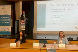 Educación organiza una jornada formativa de auxiliares de conversación de los centros educativos de València