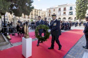 Gandia reconeix la humanitat i proximitat dels agents en el Dia de la Policia Local, que enguany complix 150 anys