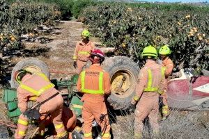 Muere un agricultor aplastado por su tractor en Beneixida (Valencia)