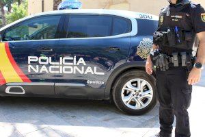 Logran rescatar a una mujer que pedía ayuda a gritos en Valencia: Su pareja la tenía encerrada mientras la vejaba