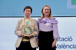 La burjassotense Bárbara Martínez Biot, Premio Alfons el Magnànim de Ensayo en Valenciano