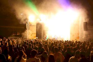 3.000 personas vibran con la mejor música de los años 2000 en el Azahárea Fest de Castellón