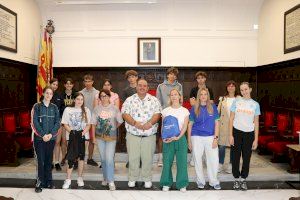 Els i les Alumnes del Lycée Denis Diderot de Marsella visiten l'Ajuntament de Sagunt