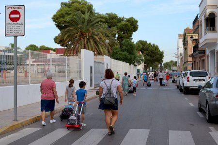 "Por no hablar, el porno habla": un pueblo de Valencia se sienta con sus jóvenes para que la pornografía "no sea su escuela del sexo"