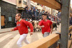 Fira d’Onda vive un exitoso segundo encierro que ha dejado algún susto