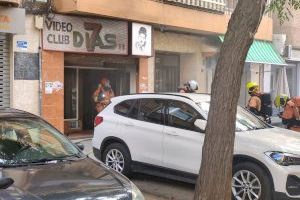 Arde la 'granja de humanos' de Torrent que se escondía tras un videoclub