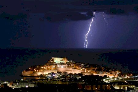 "Profunda ciclogénesis": la última hora de la DANA en la Comunitat Valenciana con nuevo aviso especial y nuevos mapas de lluvia