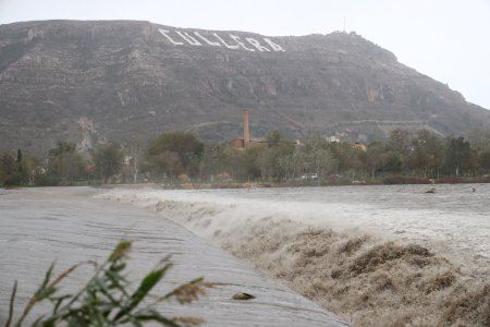 Cullera se prepara por la subida del río Júcar