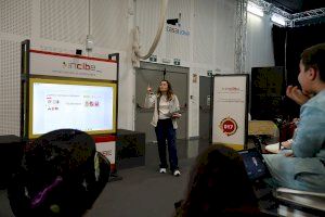 Alumnado de Sagunto aprende sobre ciberseguridad y buen uso de internet en dos talleres